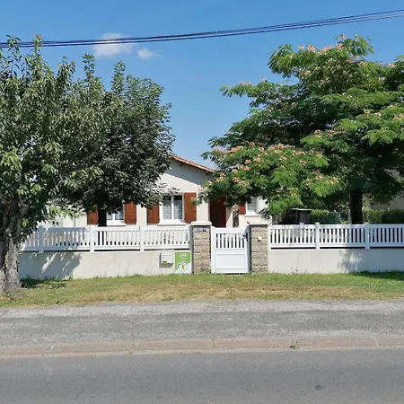 La Promenade Holiday home Couhe